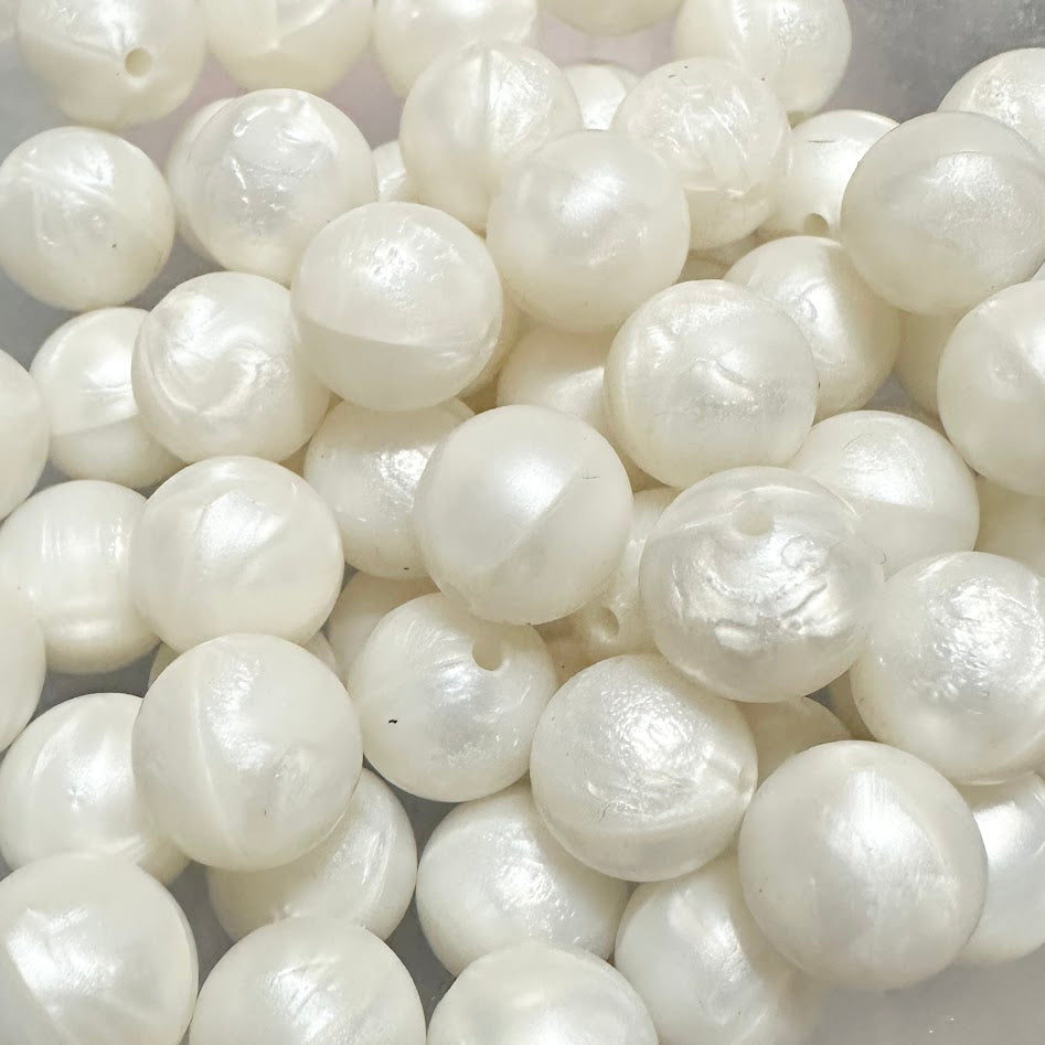 White Pearl - 15mm Round Silicone